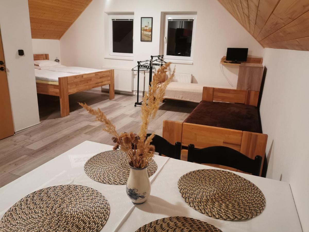Apartman U Brabcu Прахатице Экстерьер фото